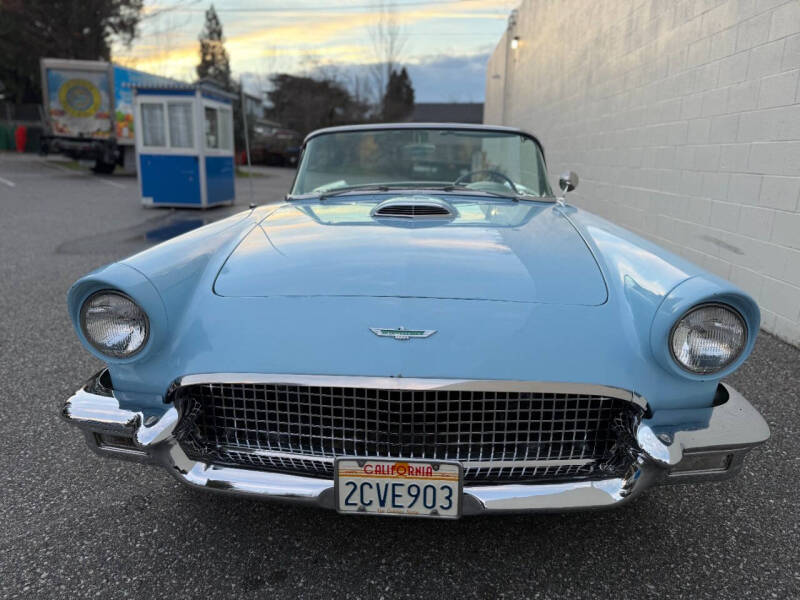 1957 Ford Thunderbird