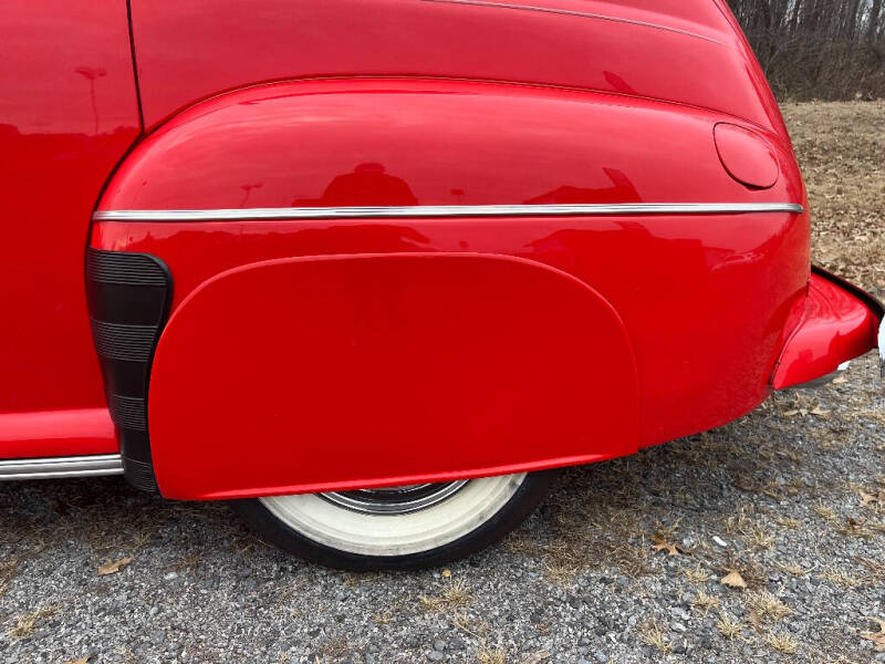 1946 Ford SEDAN