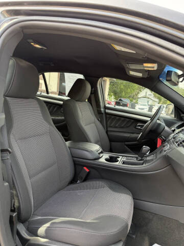 2018 Ford Taurus SEL