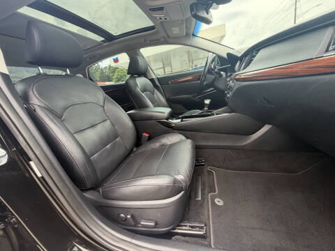 2017 Kia Cadenza Technology