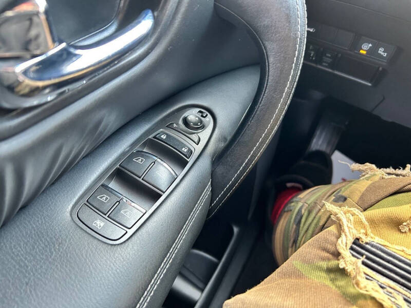 2017 Nissan Armada Platinum