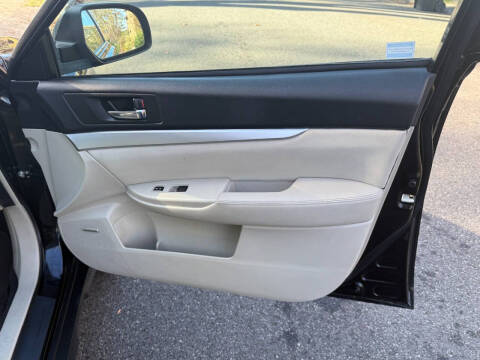 2011 Subaru Outback 2.5i Premium