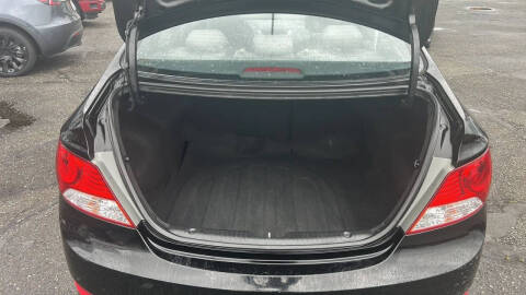 2012 Hyundai Accent GLS