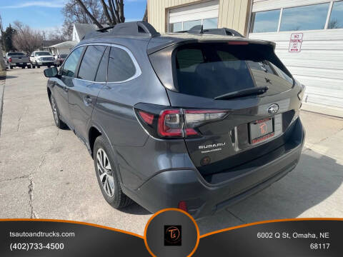 2022 Subaru Outback Premium