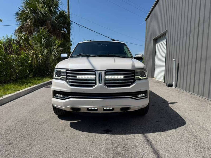 2017 Lincoln Navigator Select