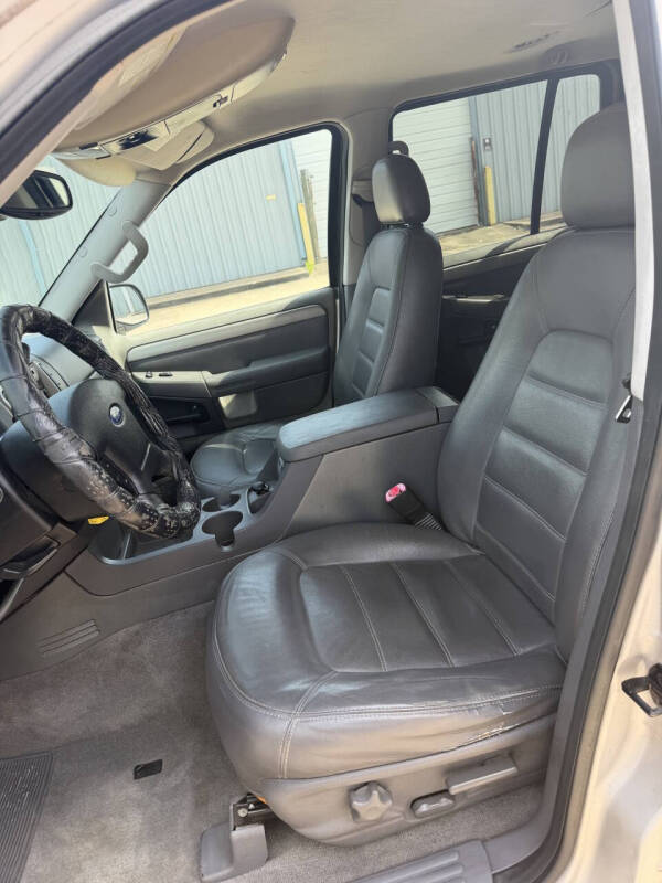 2003 Ford Explorer XLT