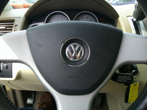 2009 Volkswagen Routan SEL