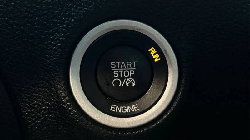 2015 Dodge Challenger R/T Shaker