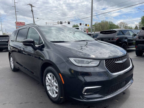 2022 Chrysler Pacifica Touring L