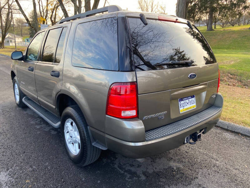 2005 Ford Explorer XLT