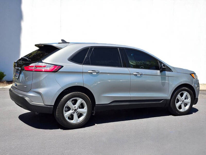 2023 Ford Edge SE