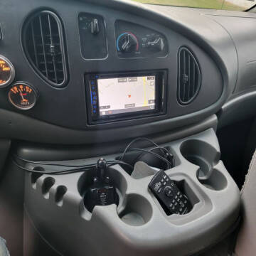 2004 Ford E-Series for sale at Dukes Automotive LLC in Lancaster SC