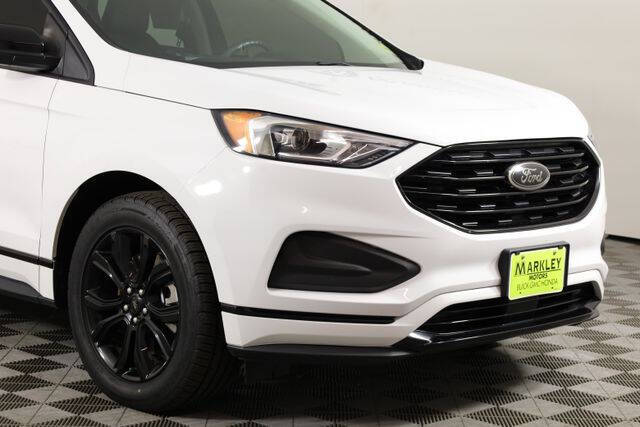 2022 Ford Edge SE