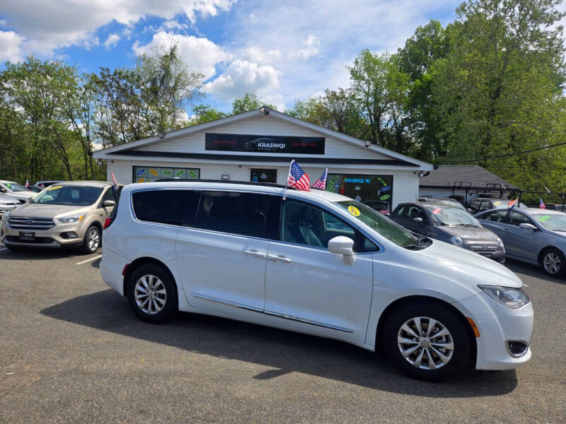 2017 Chrysler Pacifica Touring-L