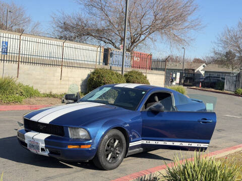 2007 Ford Mustang V6 Deluxe