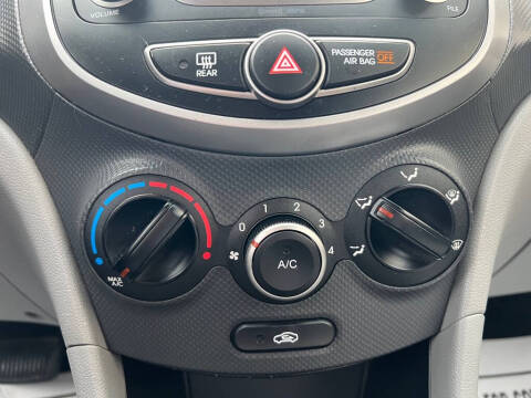 2017 Hyundai Accent SE