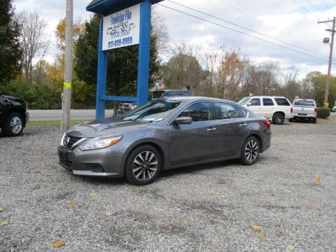 2017 Nissan Altima for sale at PENDLETON PIKE AUTO SALES in Ingalls IN