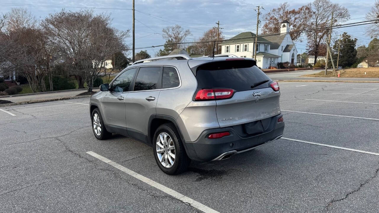 2016 Jeep Cherokee for sale at Caropedia in Dunn, NC