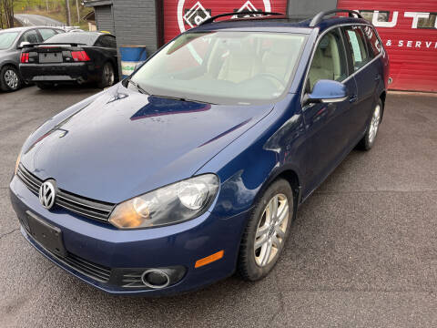 2011 Volkswagen Jetta for sale at Apple Auto Sales Inc in Camillus NY