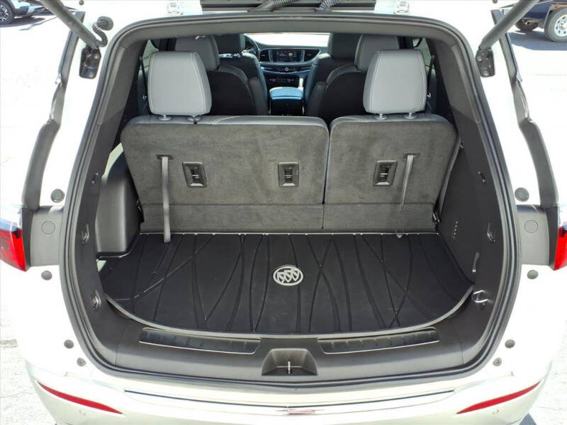 2022 Buick Enclave Essence