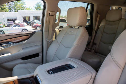 2017 Cadillac Escalade Luxury