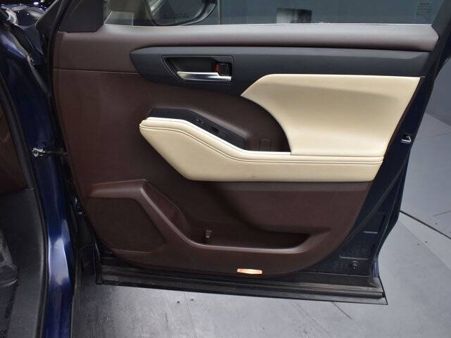 2021 Toyota Highlander Hybrid XLE