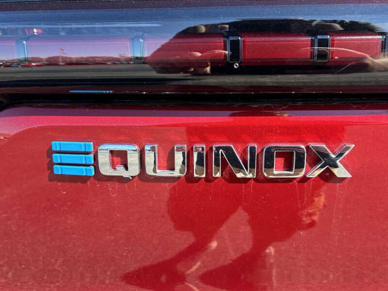 2024 Chevrolet Equinox EV LT