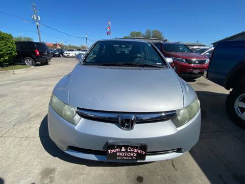 2008 Honda Civic for sale at TOWN & COUNTRY MOTORS in Des Moines IA