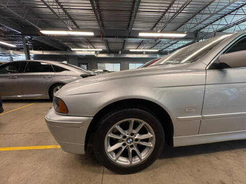 2003 BMW 5 Series 525i
