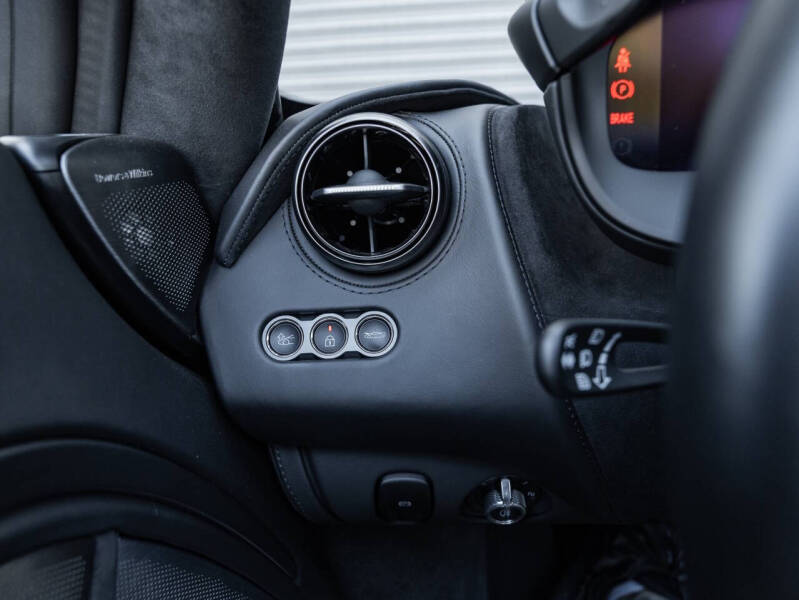 2024 McLaren 750S Spider