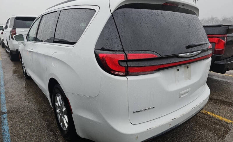 2022 Chrysler Pacifica Touring L