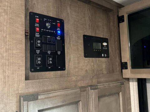 2021 Venture RV Sport Trek