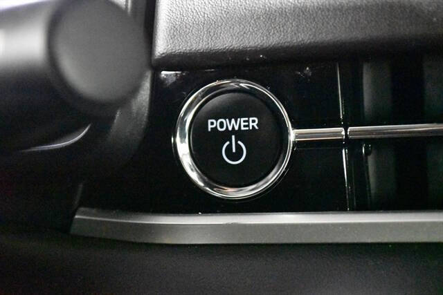 2024 Mitsubishi Outlander PHEV SE