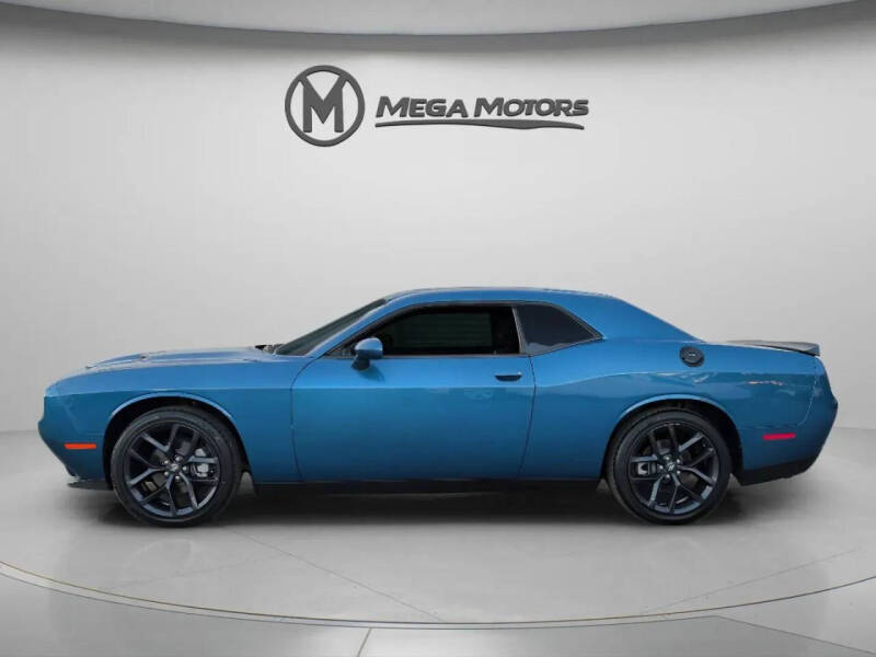 2022 Dodge Challenger SXT