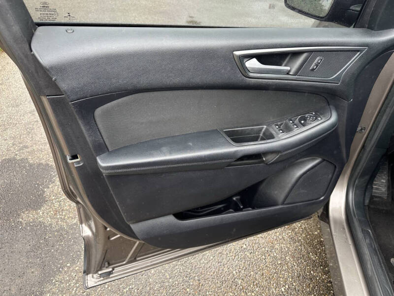 2019 Ford Edge SE