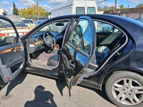 2005 Mercedes-Benz E-Class E 320