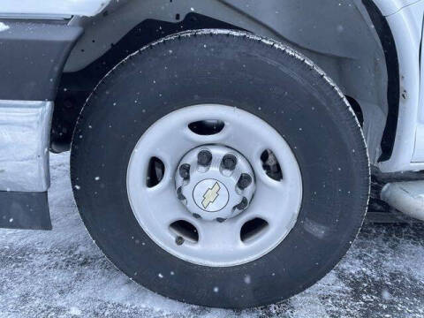 2024 Chevrolet Express 2500