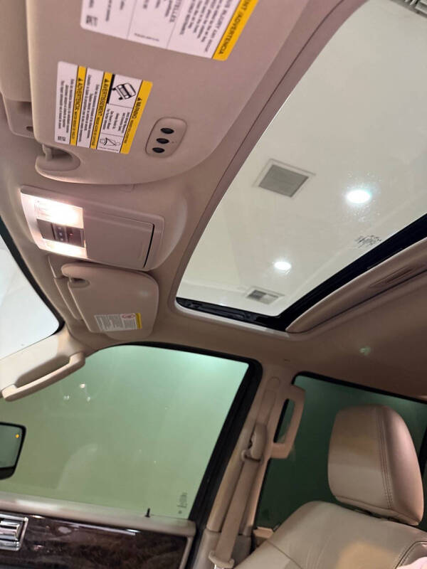 2017 Lincoln Navigator Select