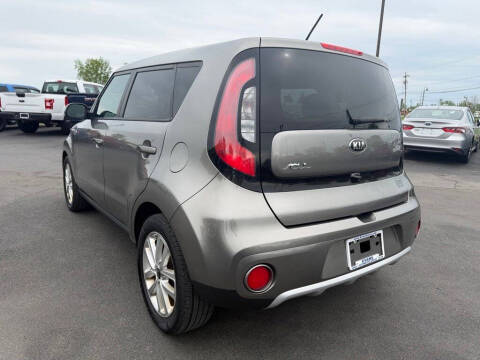 2017 Kia Soul +