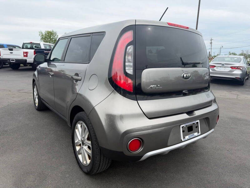2017 Kia Soul +