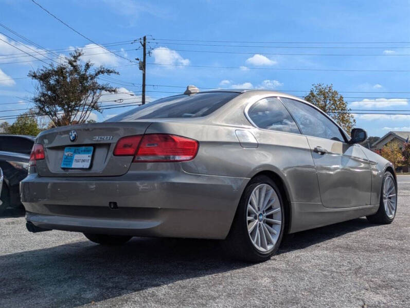 2010 BMW 3 Series 328i photo 6