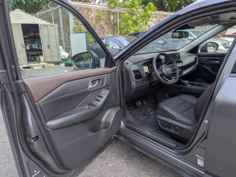 2021 Nissan Rogue SL