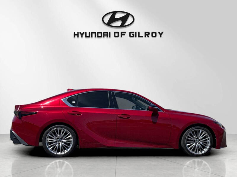 2023 Lexus IS 300