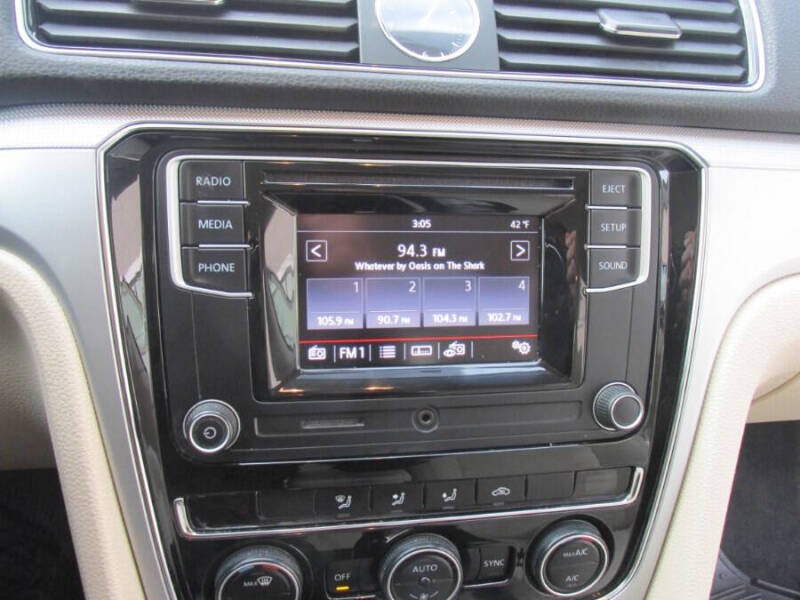 2017 Volkswagen Passat 1.8T S