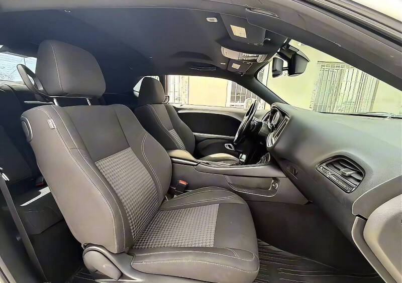 2020 Dodge Challenger SXT