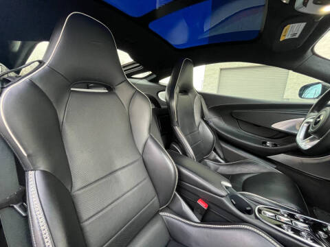 2022 McLaren GT