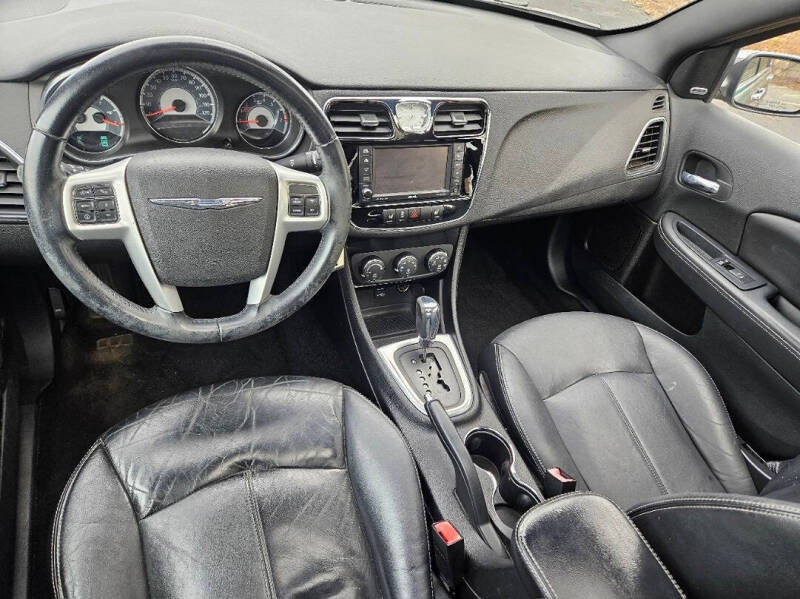 2013 Chrysler 200 Limited