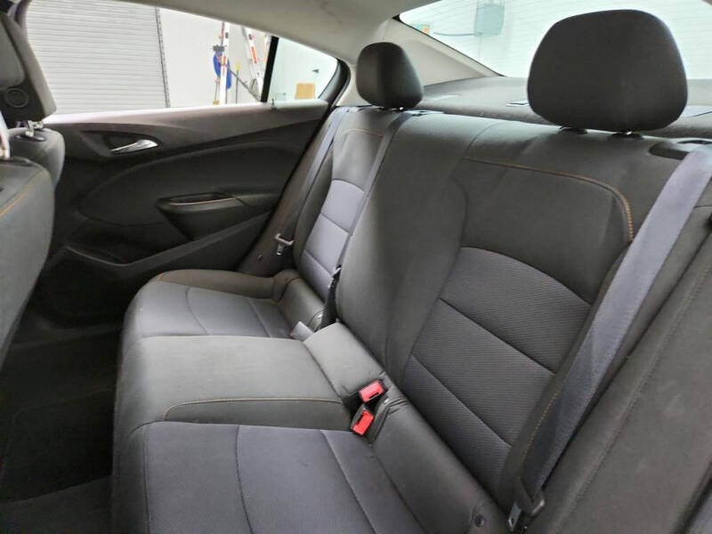 2018 Chevrolet Cruze LS Auto