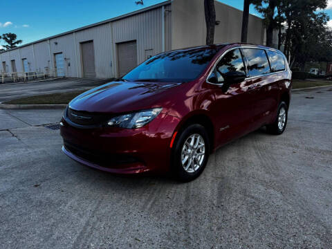 2025 Chrysler Voyager LX