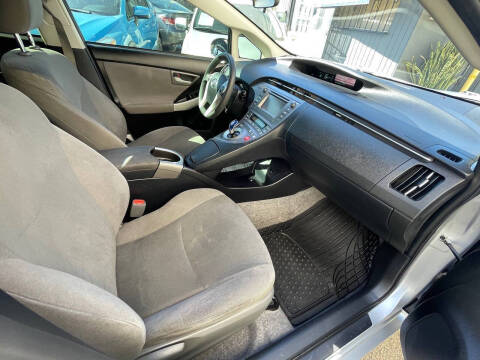 2014 Toyota Prius Two